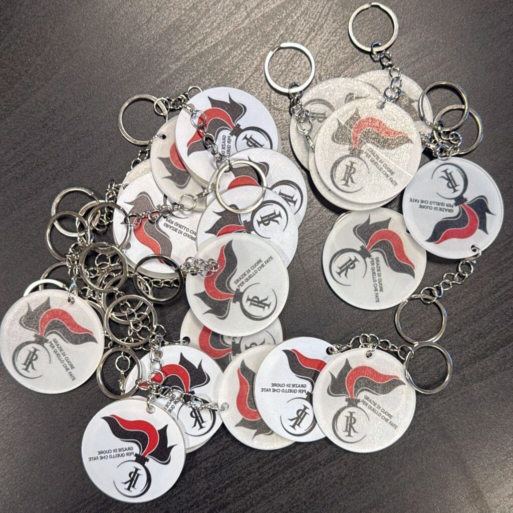 carabinieri rozzano regalo 13enne portachiavi