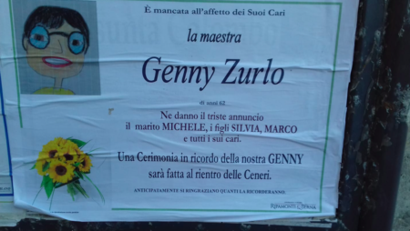 Il manifesto funebre della maestra Genny Zurlo, morta di covid a Paderno Dugnano