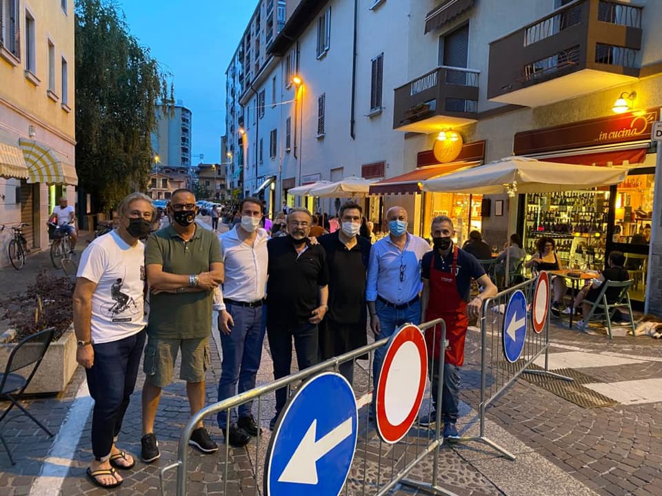 via garibaldi cinisello balsamo isola pedonale il giovedì sera