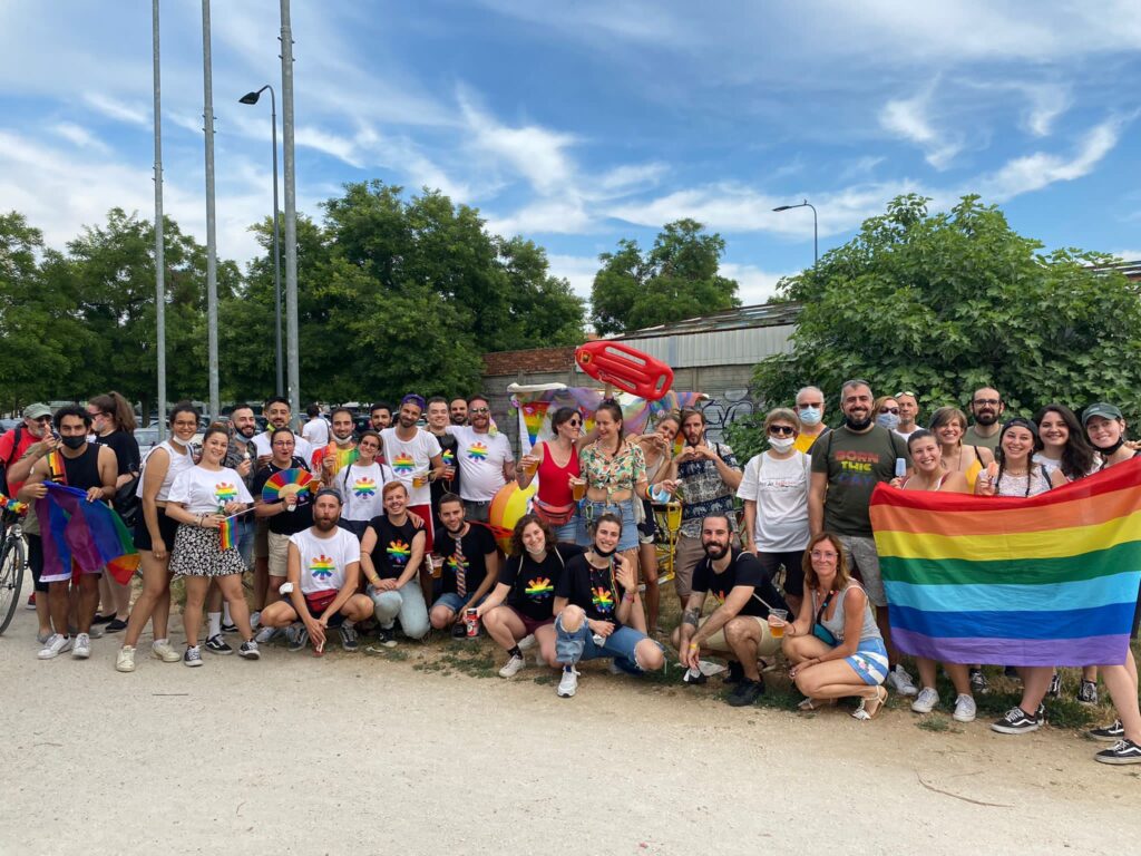 gayminout biciclettata arcobaleno