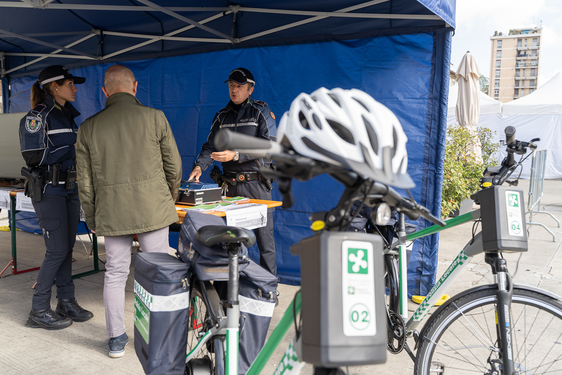 pedala con la testa cinisello balsamo lezioni della polizia locale 3