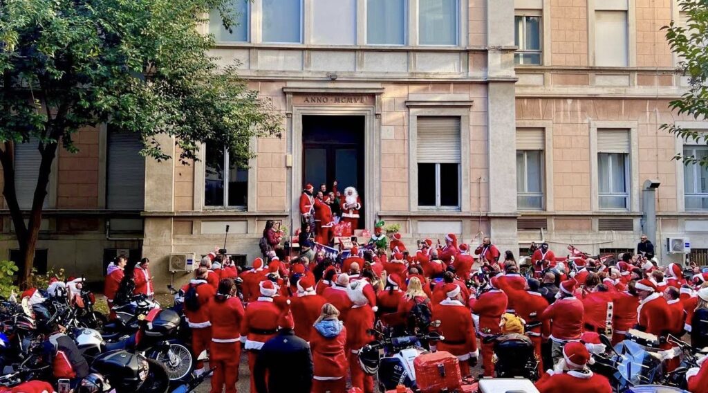 Babbi Natale in moto in visita ai bimbi del Policlinico di Milano