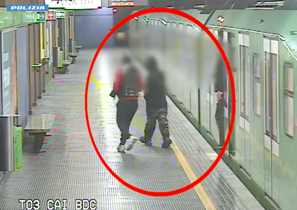 Furti e rapine in metropolitana: arrestati 5 giovani