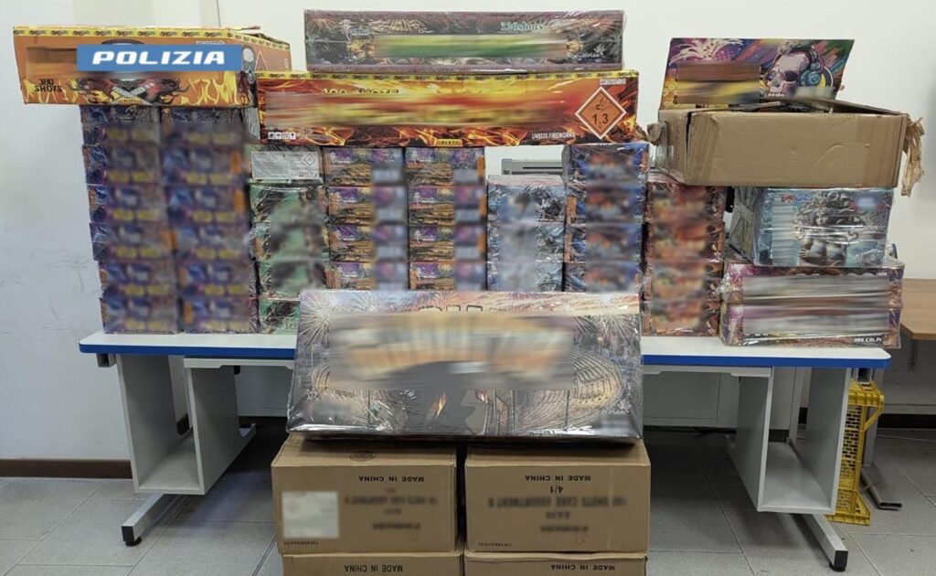 Polizia sequestra 250 chili di fuochi pirotecnici illeciti
