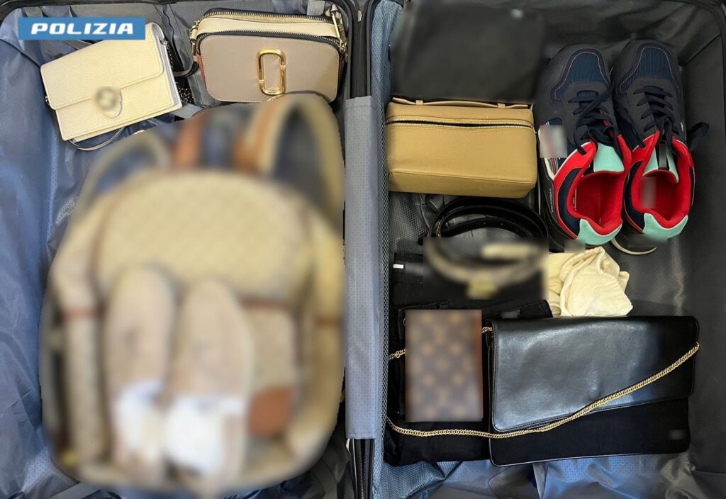 Scarpe, cellulari e occhiali di lusso rubati: arrestato 33enne per ricettazione a Milano