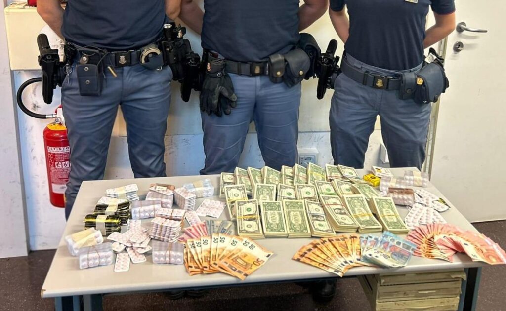 Milano, spaccio di farmaci: arrestati 4 pusher