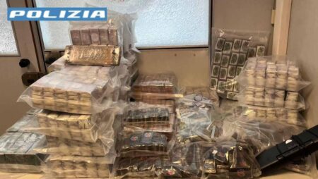 Sorpresi con 190 chili di droga: due arresti
