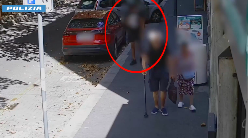 Milano, aggredisce 86enne per strappargli collana: fermato 27enne