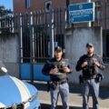 Milano, 86enne si accascia a terra: salvata da due agenti
